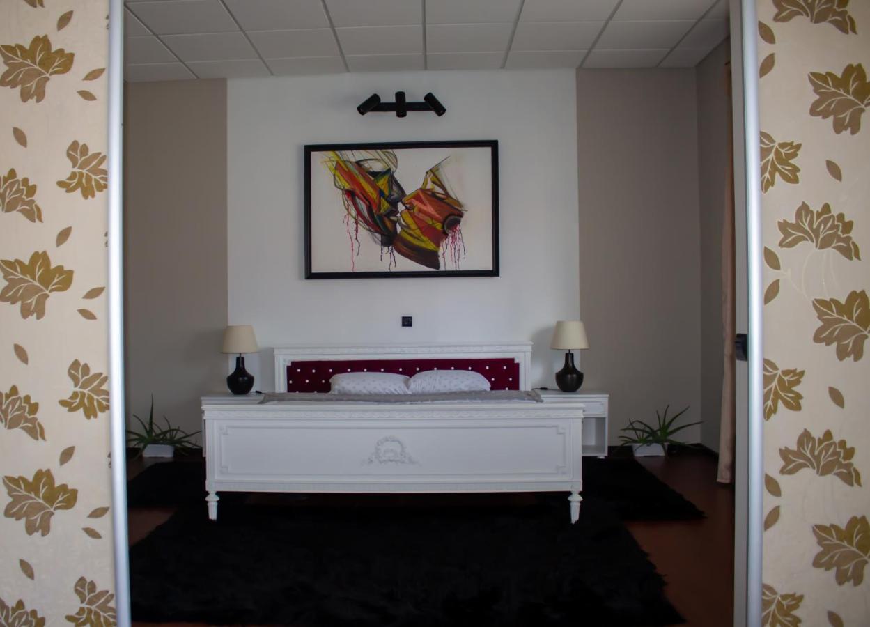 Yox Apartment 1 Nagyvárad Kültér fotó