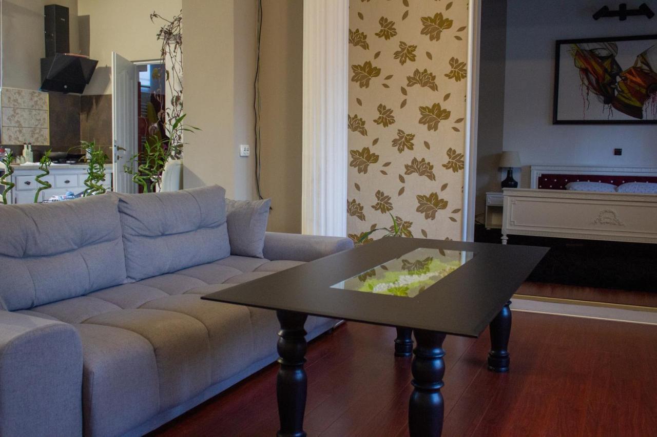 Yox Apartment 1 Nagyvárad Kültér fotó