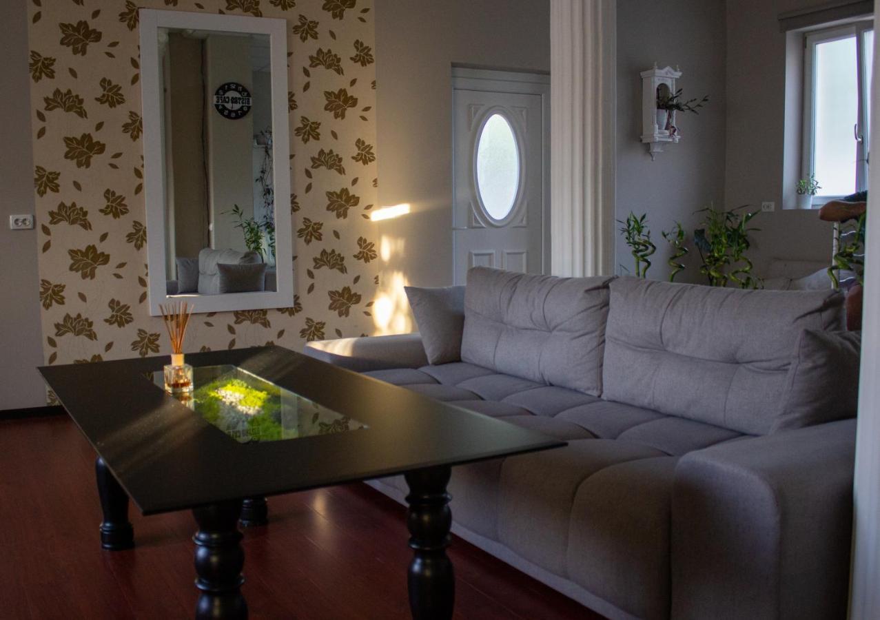 Yox Apartment 1 Nagyvárad Kültér fotó