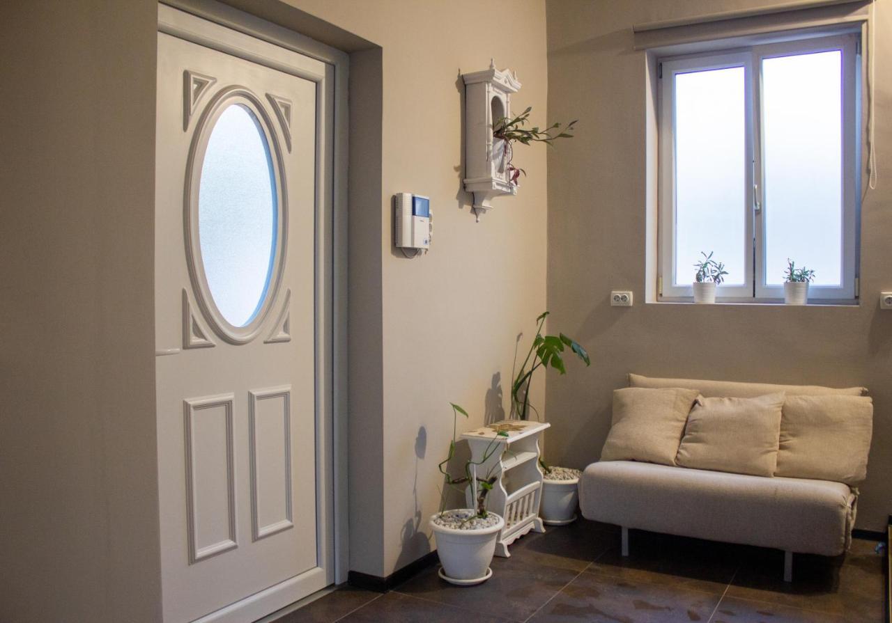 Yox Apartment 1 Nagyvárad Kültér fotó