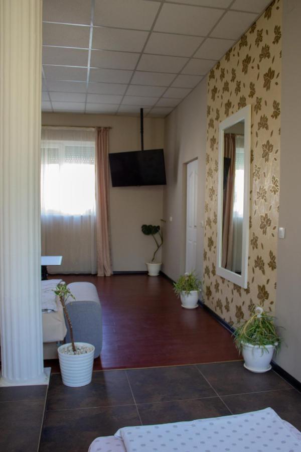 Yox Apartment 1 Nagyvárad Kültér fotó